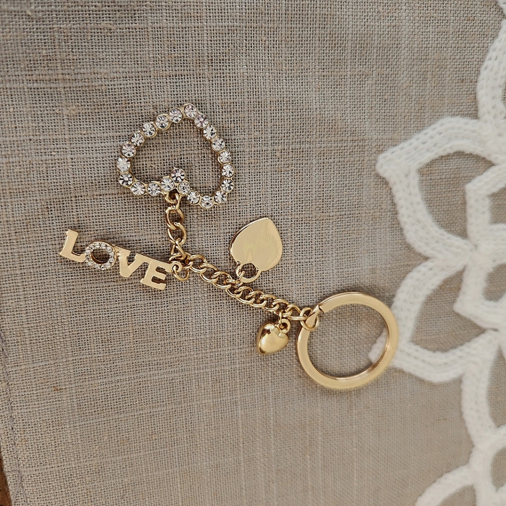 💥SALE💥Rhinestone & Gold Heart & Love Keychain NEW - Picture 4 of 4
